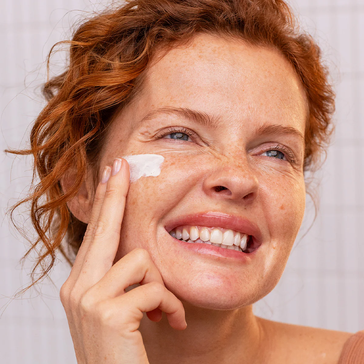 SUN SECURE Fluide Photo-Age SPF50+ - Image 4